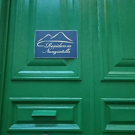 Apartamento Residenza Nunziatella Nápoles Exterior foto