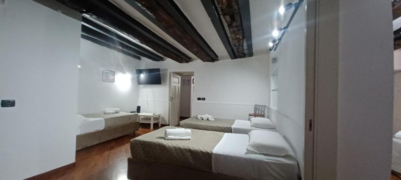 Apartamento Residenza Nunziatella Nápoles Exterior foto