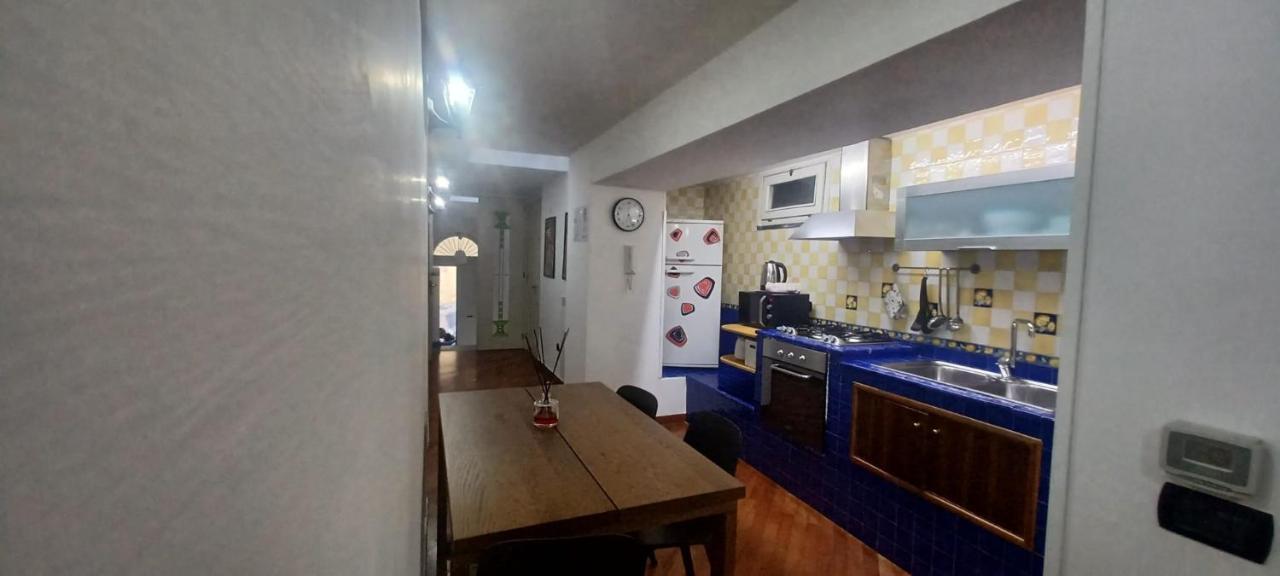 Apartamento Residenza Nunziatella Nápoles Exterior foto