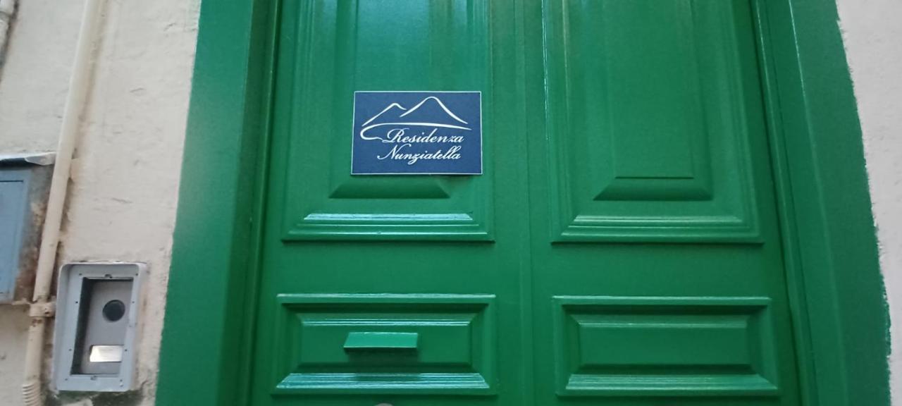 Apartamento Residenza Nunziatella Nápoles Exterior foto