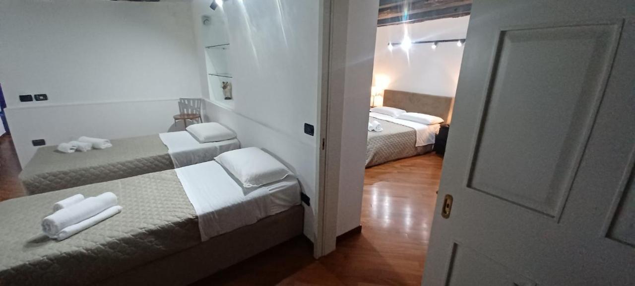 Apartamento Residenza Nunziatella Nápoles Exterior foto